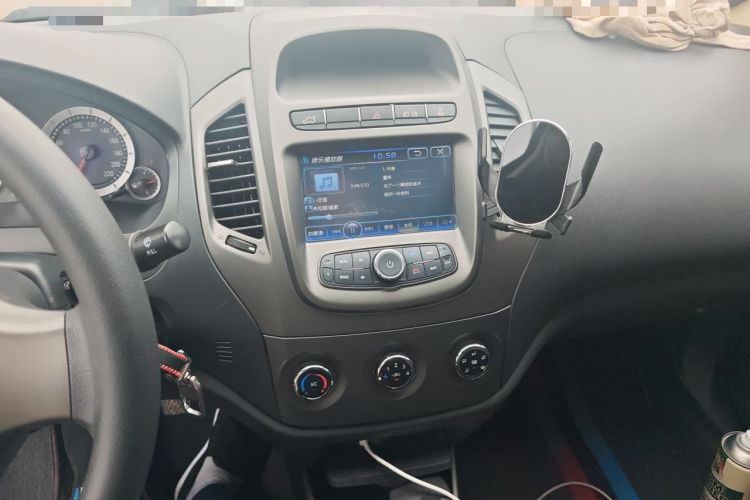 Used Geely Auto Diamond 2014 Sedan 1.5L Manual Entry-Level Model Audio And AC Panel