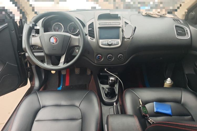 Used Geely Auto Diamond 2014 Sedan 1.5L Manual Entry-Level Model Center Console