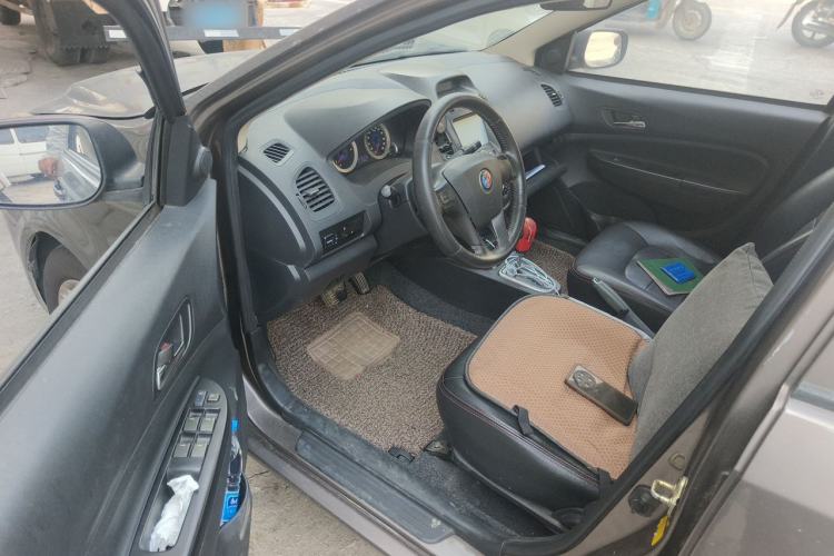 Used Geely Auto Diamond 2014 Sedan 1.5L Automatic Elite Model Driver Seat