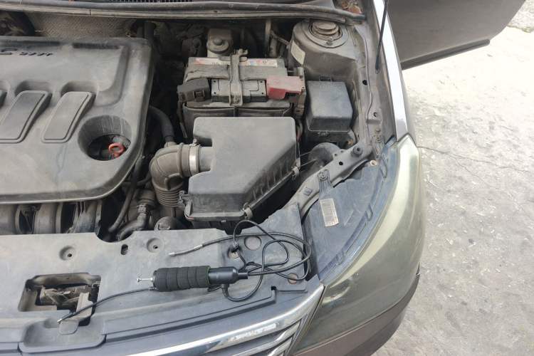Used Geely Auto Diamond 2014 Sedan 1.5L Automatic Elite Model Engine Bay Left