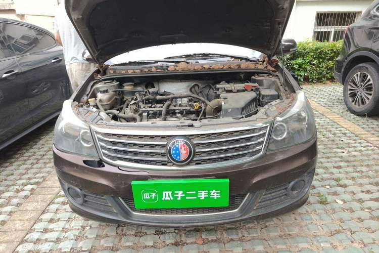Used Geely Auto Diamond 2014 Sedan 1.5L Manual Entry-Level Model Engine Bay