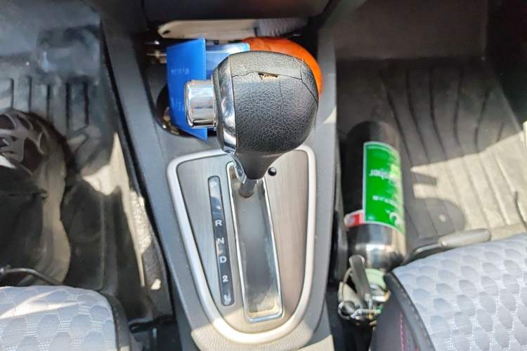 Used Geely Auto Diamond 2014 Sedan 1.5L Automatic Elite Model Gear Lever