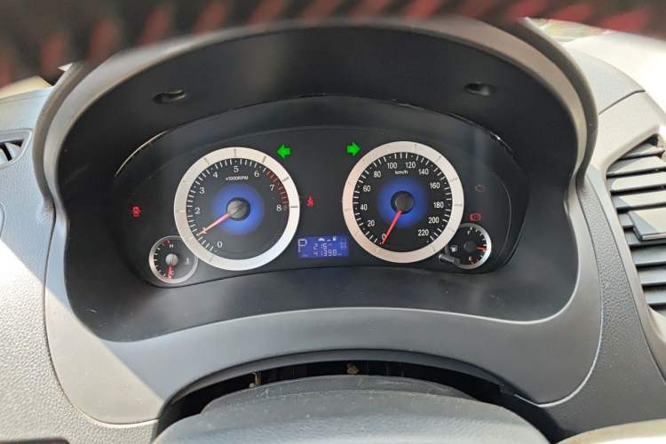 Used Geely Auto Diamond 2014 Sedan 1.5L Automatic Elite Model Instrument Cluster