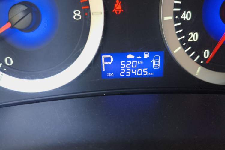 Used Geely Auto Diamond 2014 CROSS 1.5L Automatic Elite Model Odometer Close Up