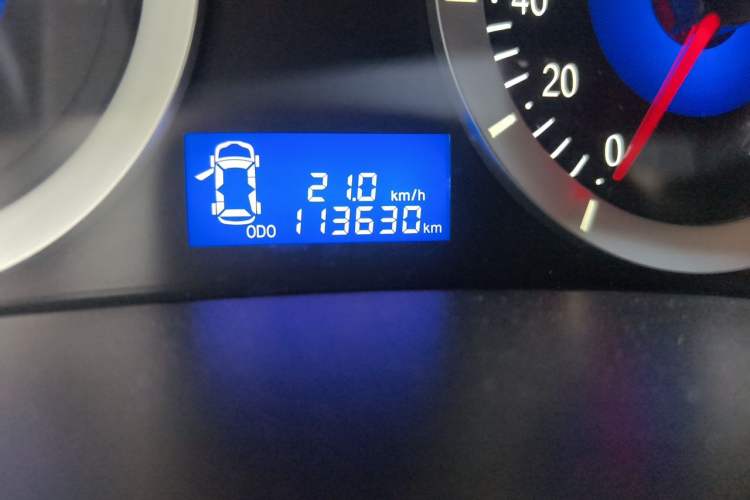 Used Geely Auto Diamond 2014 Sedan 1.5L Manual Entry-Level Model Odometer Close Up