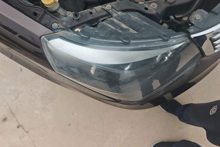 Used Geely Auto Diamond 2014 Sedan 1.5L Manual Entry-Level Model Right Front Headlight
