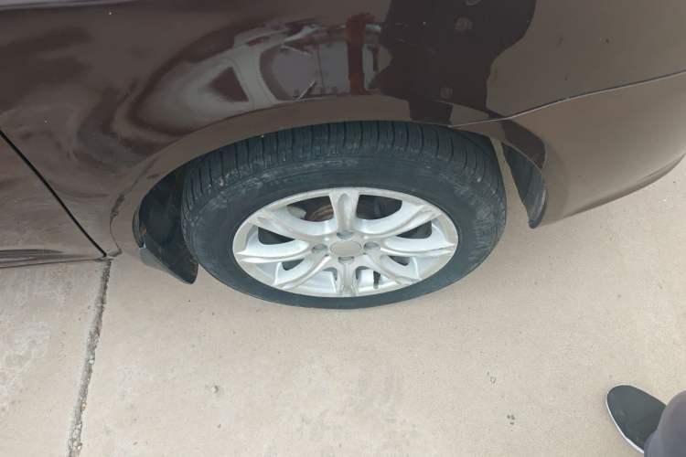 Used Geely Auto Diamond 2014 Sedan 1.5L Manual Entry-Level Model Right Front Wheel Hub