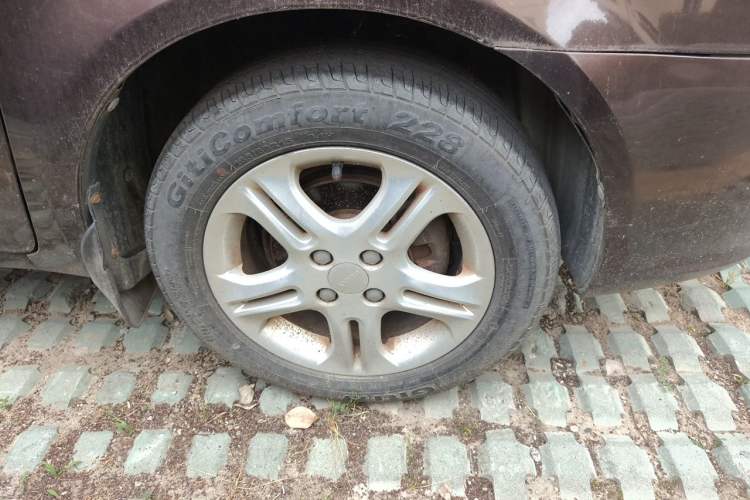 Used Geely Auto Diamond 2014 Sedan 1.5L Manual Entry-Level Model Right Front Wheel Hub
