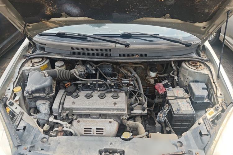 Used Geely Auto Diamond 2014 Sedan 1.5L Manual Entry-Level Model Engine Bay
