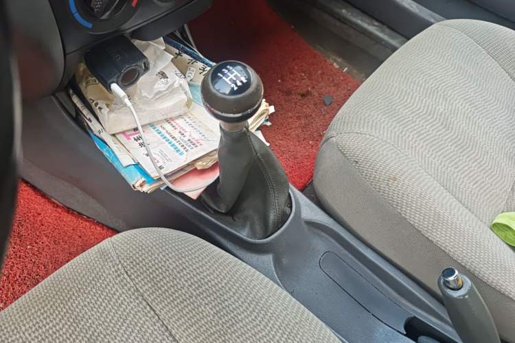 Used Geely Auto Diamond 2014 Sedan 1.5L Manual Entry-Level Model Gear Lever