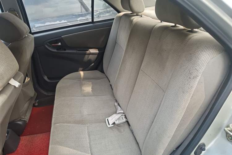 Used Geely Auto Diamond 2014 Sedan 1.5L Manual Entry-Level Model Left Rear Seat