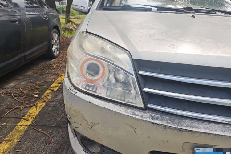 Used Geely Auto Diamond 2014 Sedan 1.5L Manual Entry-Level Model Right Front Headlight