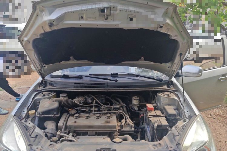 Used Geely Auto Diamond 2014 Sedan 1.5L Manual Entry-Level Model Engine Bay