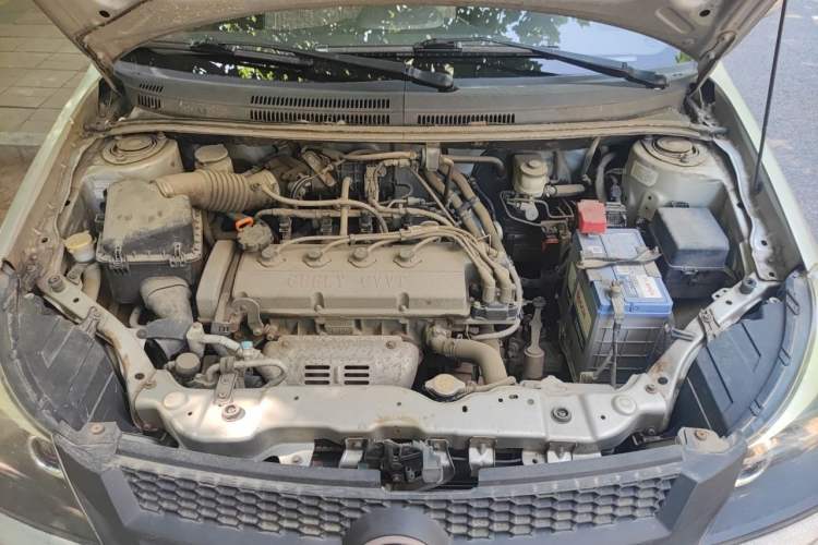 Used Geely Auto Diamond 2014 Sedan 1.5L Manual Entry-Level Model Engine Bay