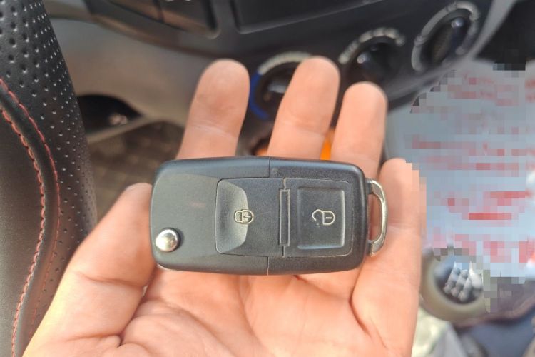 Used Geely Auto Diamond 2014 Sedan 1.5L Manual Entry-Level Model Vehicle Key