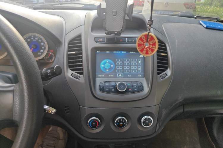 Used Geely Auto Diamond 2014 Sedan 1.5L Manual Entry-Level Model Audio And AC Panel