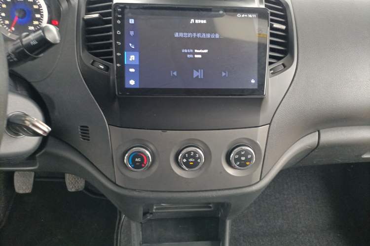 Used Geely Auto Diamond 2014 Sedan 1.5L Manual Entry-Level Model Audio And AC Panel