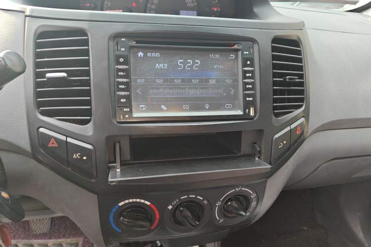 Used Geely Auto Diamond 2014 Sedan 1.5L Manual Entry-Level Model Audio And AC Panel