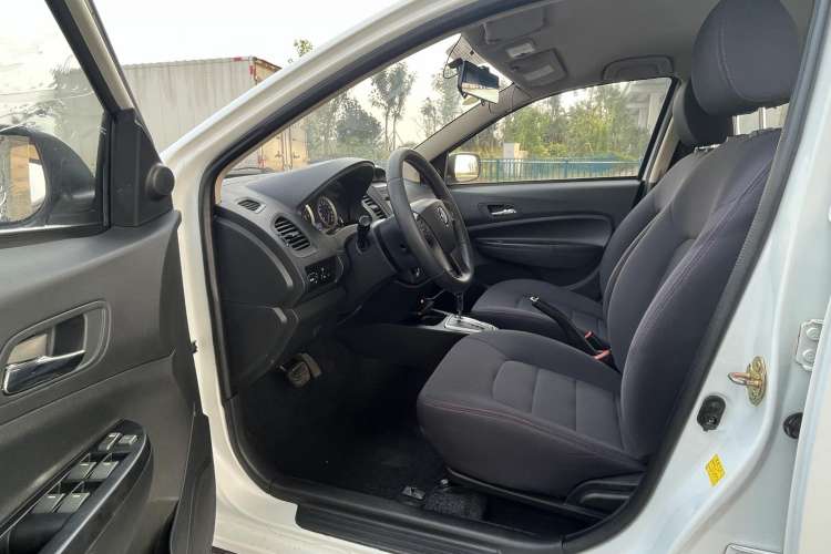Used Geely Auto Diamond 2014 Sedan 1.5L Automatic Elite Model Driver Seat