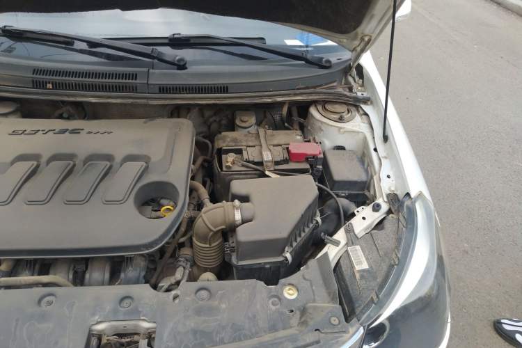 Used Geely Auto Diamond 2014 Sedan 1.5L Automatic Elite Model Engine Bay Left