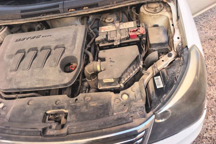 Used Geely Auto Diamond 2014 Sedan 1.5L Manual Luxury Model Engine Bay Left