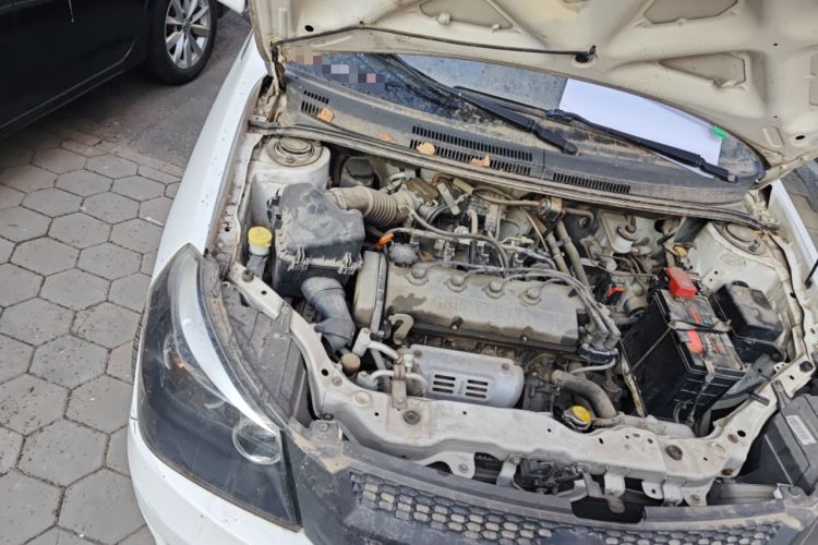 Used Geely Auto Diamond 2014 Sedan 1.5L Manual Entry-Level Model Engine Bay Right
