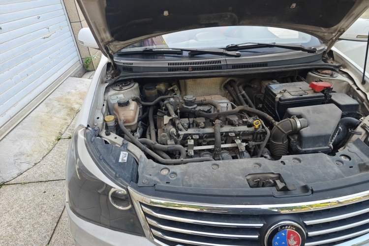 Used Geely Auto Diamond 2014 Sedan 1.5L Manual Entry-Level Model Engine Bay Right