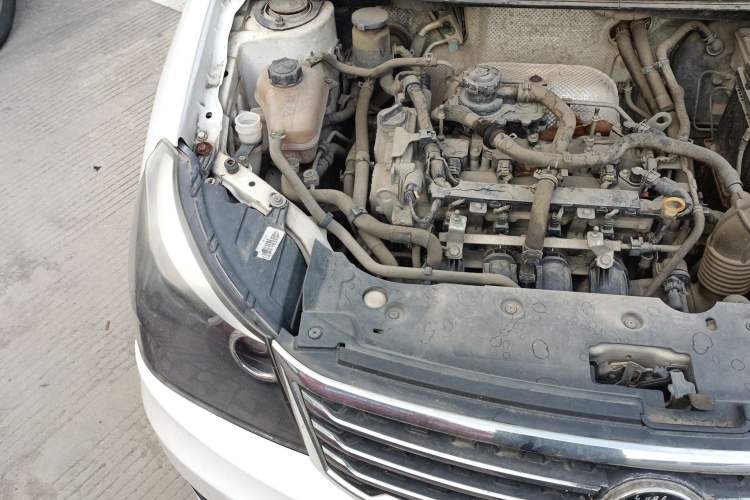 Used Geely Auto Diamond 2014 Sedan 1.5L Manual Entry-Level Model Engine Bay Right