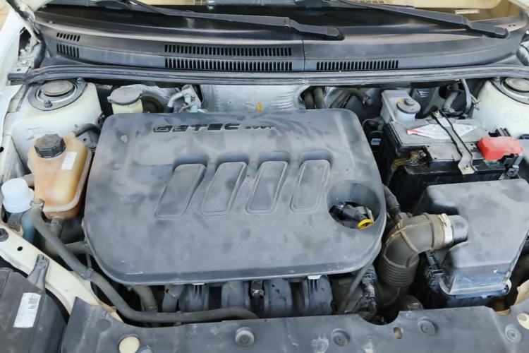 Used Geely Auto Diamond 2014 Sedan 1.5L Manual Entry-Level Model Engine Bay