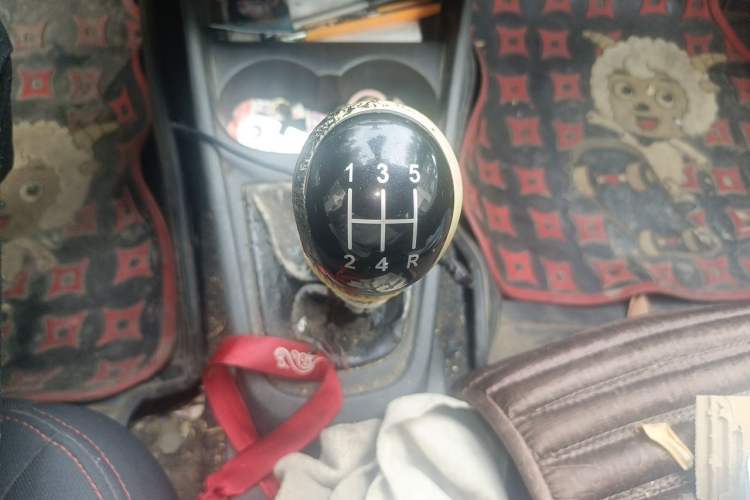 Used Geely Auto Diamond 2014 CROSS 1.5L Manual Entry-Level Model Gear Lever