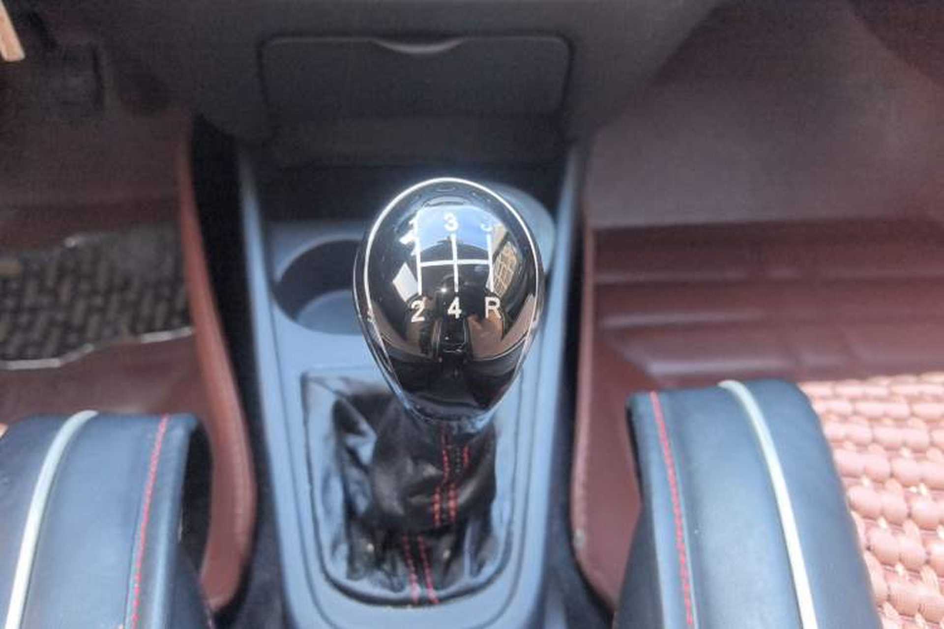 Used Geely Auto Diamond 2014 Sedan 1.5L Manual Entry-Level Model Gear Lever