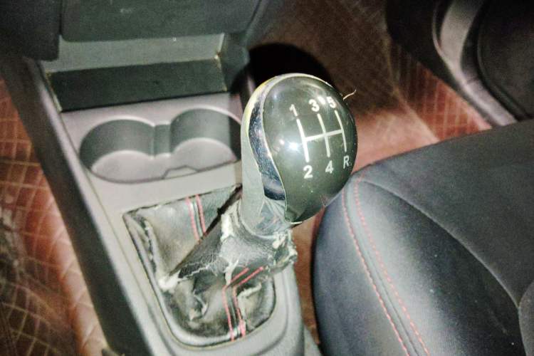 Used Geely Auto Diamond 2014 CROSS 1.5L Manual Entry-Level Model Gear Lever
