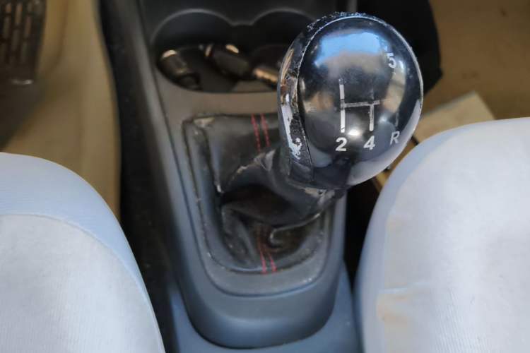 Used Geely Auto Diamond 2014 Sedan 1.5L Manual Entry-Level Model Gear Lever