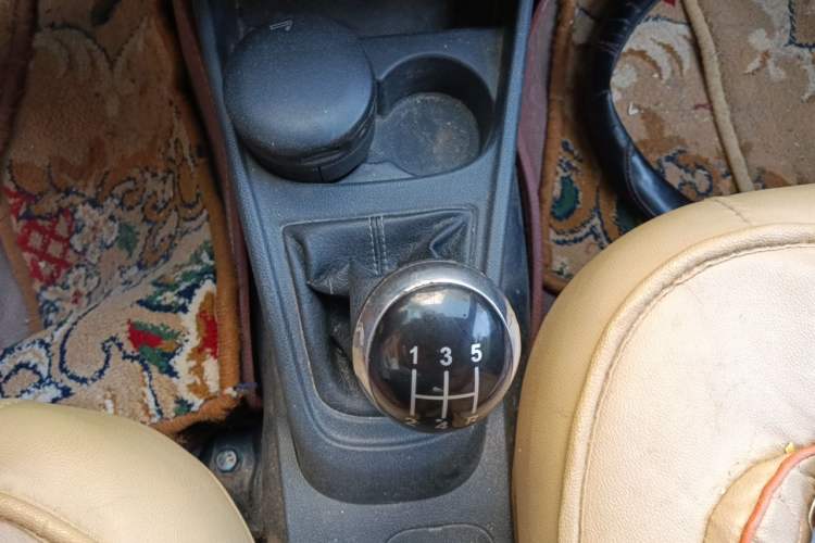 Used Geely Auto Diamond 2014 Sedan 1.5L Manual Entry-Level Model Gear Lever