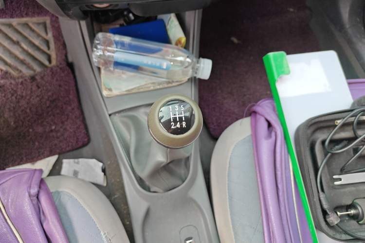 Used Geely Auto Diamond 2014 Sedan 1.5L Manual Entry-Level Model Gear Lever