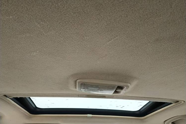 Used Geely Auto Diamond 2014 Sedan 1.5L Manual Luxury Model Headliner