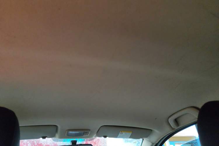 Used Geely Auto Diamond 2014 Sedan 1.5L Manual Entry-Level Model Headliner