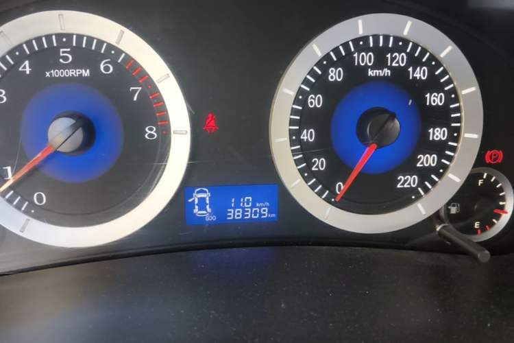 Used Geely Auto Diamond 2014 Sedan 1.5L Manual Entry-Level Model Instrument Cluster