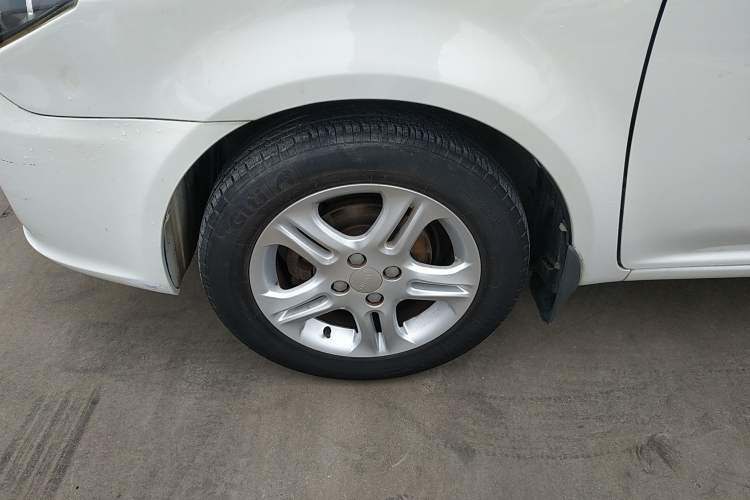 Used Geely Auto Diamond 2014 Sedan 1.5L Manual Luxury Model Left Front Wheel Hub
