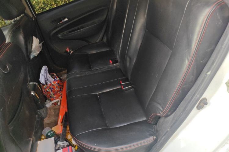 Used Geely Auto Diamond 2014 Sedan 1.5L Manual Entry-Level Model Left Rear Seat