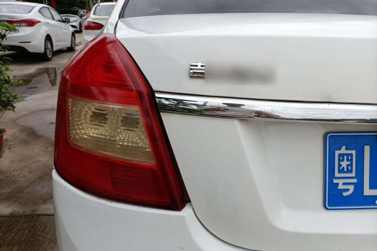 Used Geely Auto Diamond 2014 Sedan 1.5L Manual Entry-Level Model Left Rear Taillight