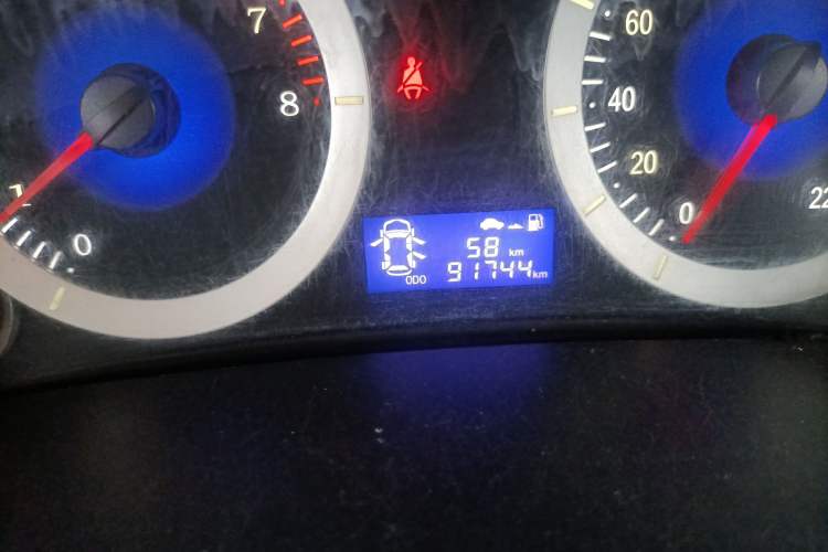 Used Geely Auto Diamond 2014 Sedan 1.5L Manual Entry-Level Model Odometer Close Up