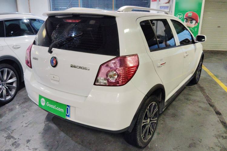 Used Geely Auto Diamond 2014 CROSS 1.5L Manual Entry-Level Model Rear Right 45 Deg