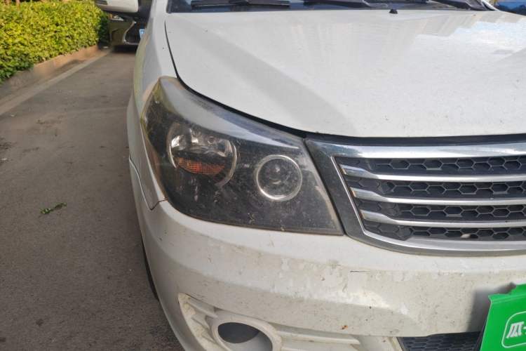 Used Geely Auto Diamond 2014 Sedan 1.5L Manual Entry-Level Model Right Front Headlight