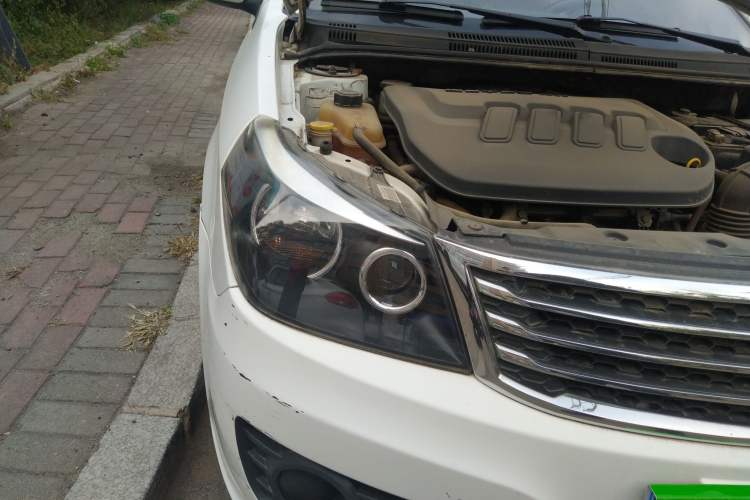 Used Geely Auto Diamond 2014 Sedan 1.5L Automatic Elite Model Right Front Headlight