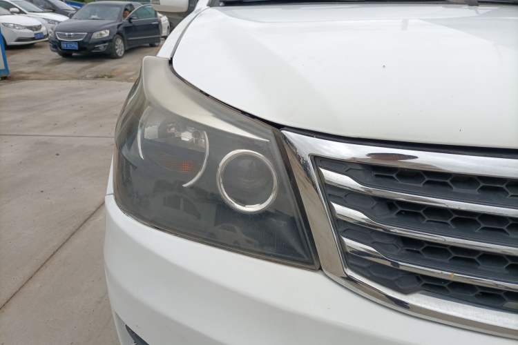 Used Geely Auto Diamond 2014 Sedan 1.5L Manual Entry-Level Model Right Front Headlight