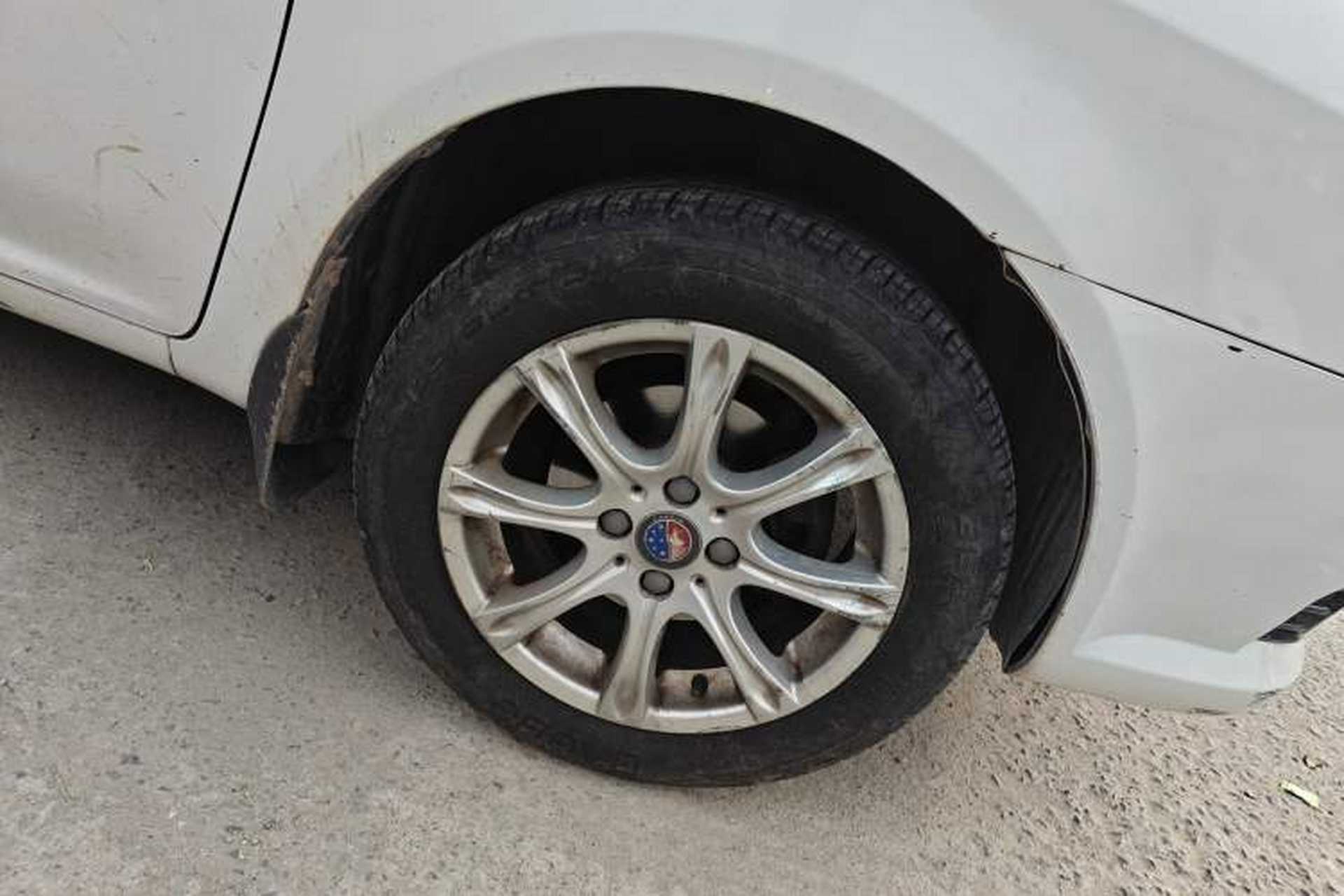 Used Geely Auto Diamond 2014 Sedan 1.5L Manual Entry-Level Model Right Front Wheel Hub