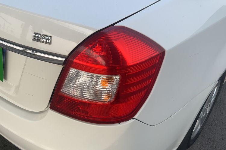 Used Geely Auto Diamond 2014 Sedan 1.5L Automatic Elite Model Right Rear Taillight