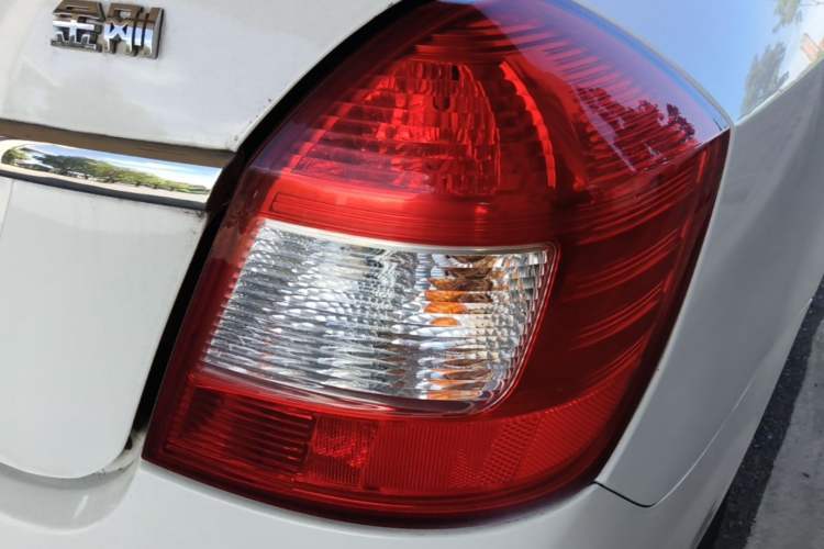 Used Geely Auto Diamond 2014 Sedan 1.5L Manual Entry-Level Model Right Rear Taillight
