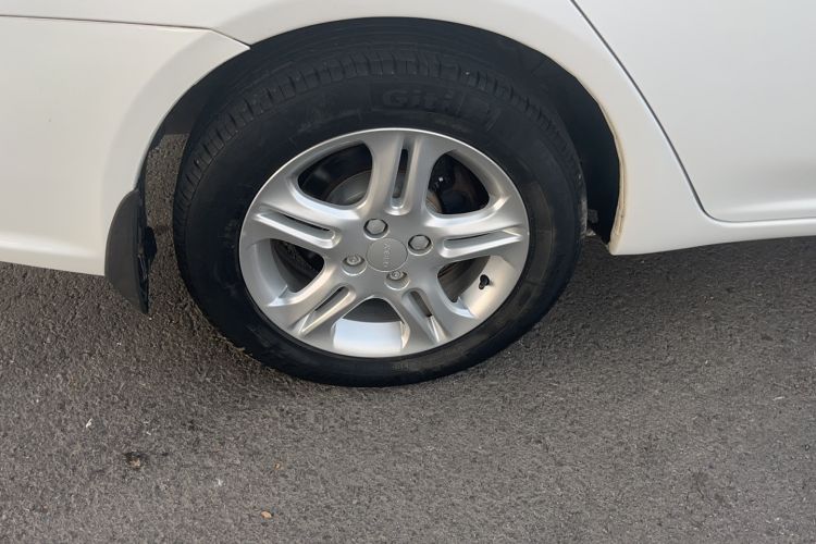 Used Geely Auto Diamond 2014 Sedan 1.5L Automatic Elite Model Right Rear Wheel Hub